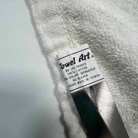 Towel Art by Jay‎ Franco Home for the Holidays Christmas Hand Towel - Picture 6 of 7